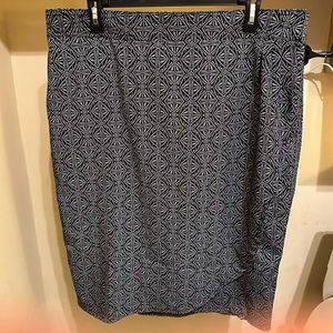 EUC Ripskirt Hawaii Wrap Skirt Size: XL Black Pearl Batik Print, Length:3